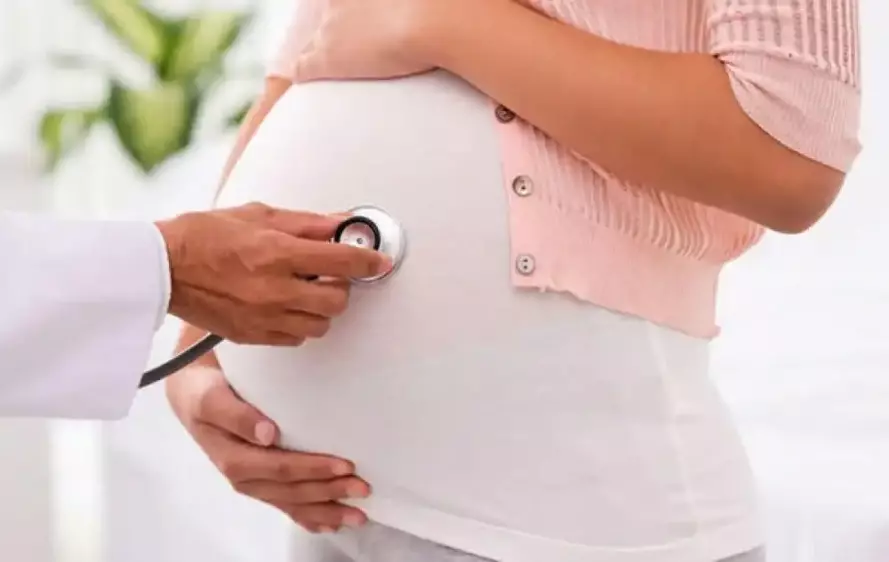 متى تحتاج الحامل إلى متابعة خاصة في أول 3 شهور؟